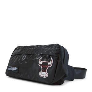 NWT - Mitchell & Ness Black Chicago Bulls Fanny Pack